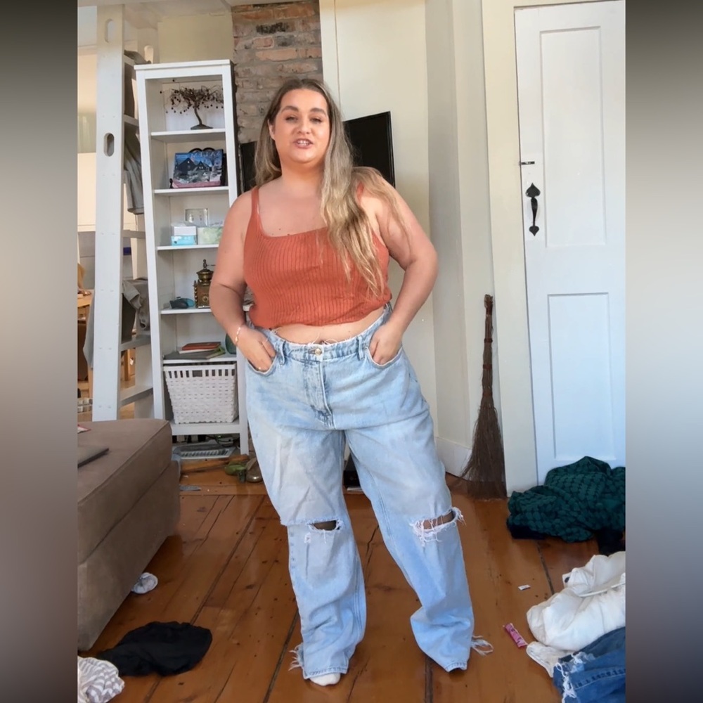 GOOD AMERICAN LIGHT WASH HIGH WASTED JEANS
